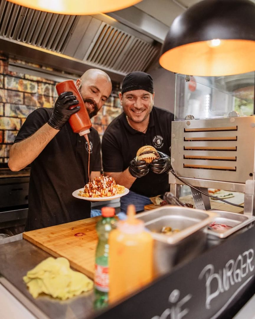 Dejan und Haris im Hood Food Truck